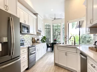 Photo #3: 6104404 Listing 