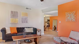 Photo #2: 6104572 Listing