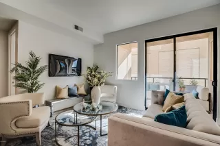 Photo #2: 6104650 Listing