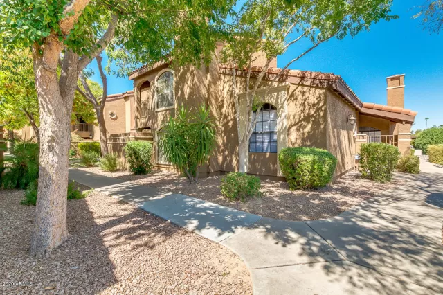 MLS: 6104701 Condo For Sale