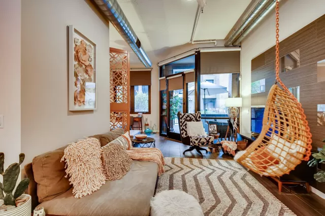 MLS: 6104723 Condo For Sale