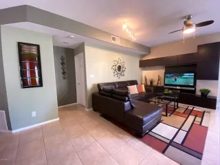 Photo #6: 6104915 Listing