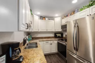 Photo #5: 6105028 Listing