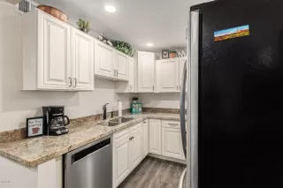 Photo #6: 6105028 Listing