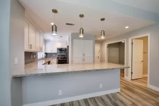 Photo #2: 6105101 Listing