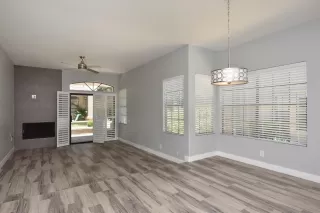 Photo #6: 6105101 Listing