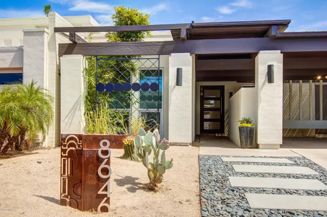 MLS: 6105159 Condo For Sale