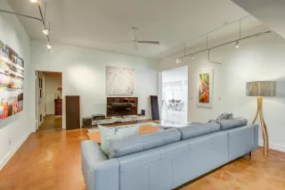 Photo #4: 6105159 Listing