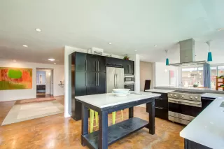 Photo #6: 6105159 Listing