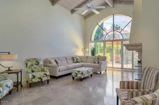 Photo #6: 6105288 Listing 