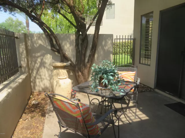 MLS: 6105307 Condo For Sale