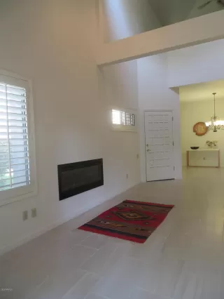 Photo #5: 6105307 Listing