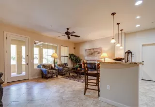 Photo #2: 6105631 Listing 