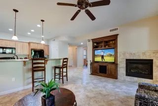 Photo #4: 6105631 Listing 