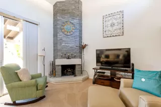 Photo #2: 6105685 Listing