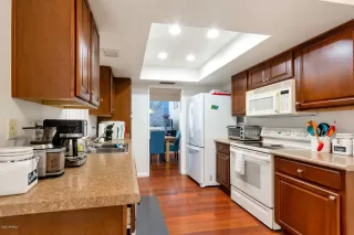 Photo #4: 6105685 Listing