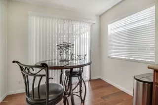 Photo #6: 6105685 Listing