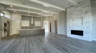 Photo #5: 6105845 Listing