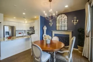 Photo #6: 6105879 Listing