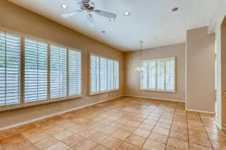 Photo #6: 6105983 Listing