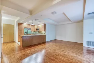 Photo #1: 6106157 Listing