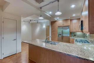 Photo #5: 6106157 Listing