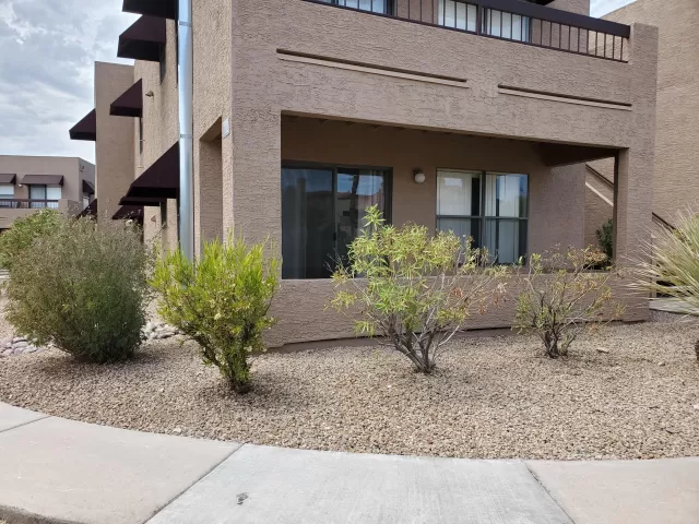 MLS: 6106162 Condo For Sale