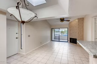 Photo #6: 6106213 Listing