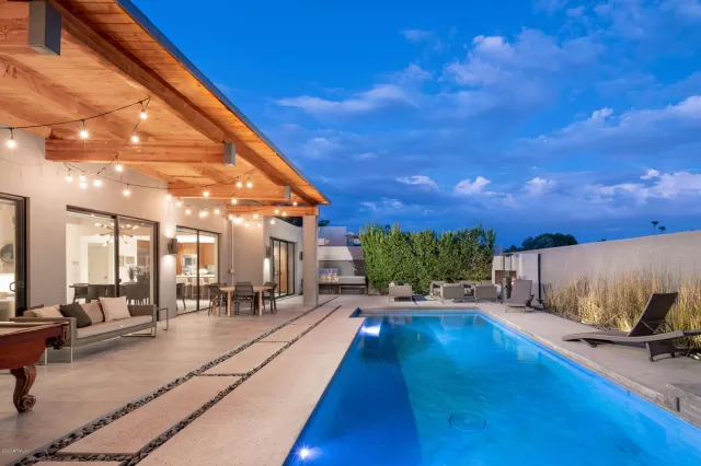 MLS: 6106493 Condo For Sale