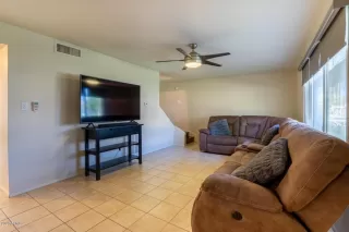 Photo #4: 6106506 Listing