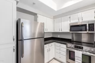 Photo #2: 6106539 Listing