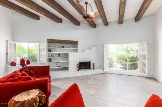 Photo #2: 6106627 Listing