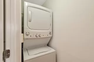 Photo #5: 6106922 Listing