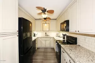 Photo #6: 6107007 Listing