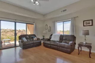 Photo #1: 6107102 Listing