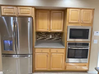 Photo #6: 6107177 Listing