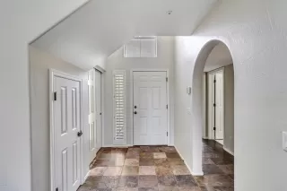 Photo #6: 6107501 Listing 