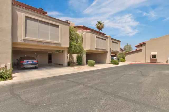 MLS: 6107513 Condo For Sale