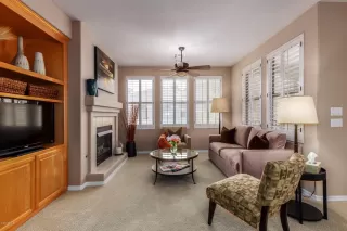 Photo #5: 6107912 Listing 