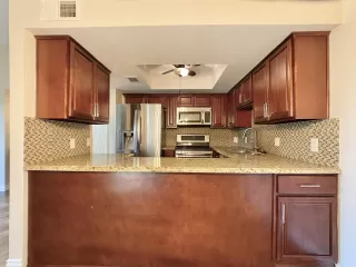 Photo #6: 6107963 Listing