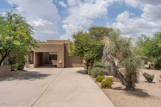 MLS: 6108033 Condo For Sale