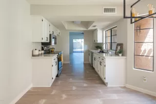 Photo #4: 6108197 Listing 