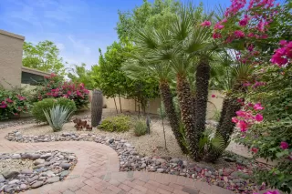 Photo #2: 6108243 Listing 