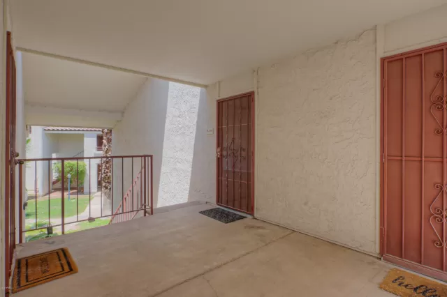 MLS: 6108268 Condo For Sale