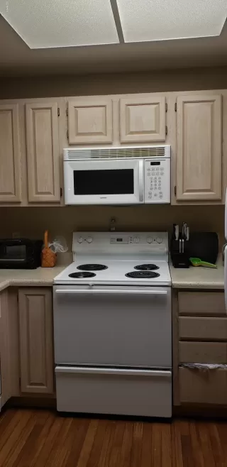 Photo #2: 6108275 Listing