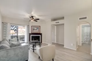 Photo #5: 6108330 Listing