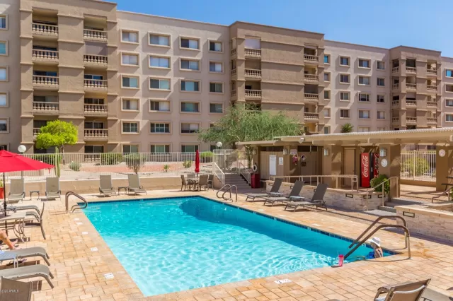 MLS: 6108385 Condo For Sale