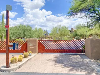 Photo #2: 6108630 Listing