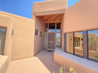 Photo #5: 6108630 Listing