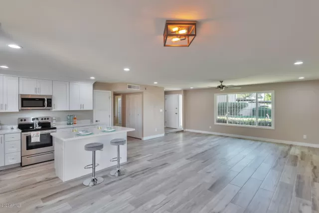 MLS: 6108687 Condo For Sale